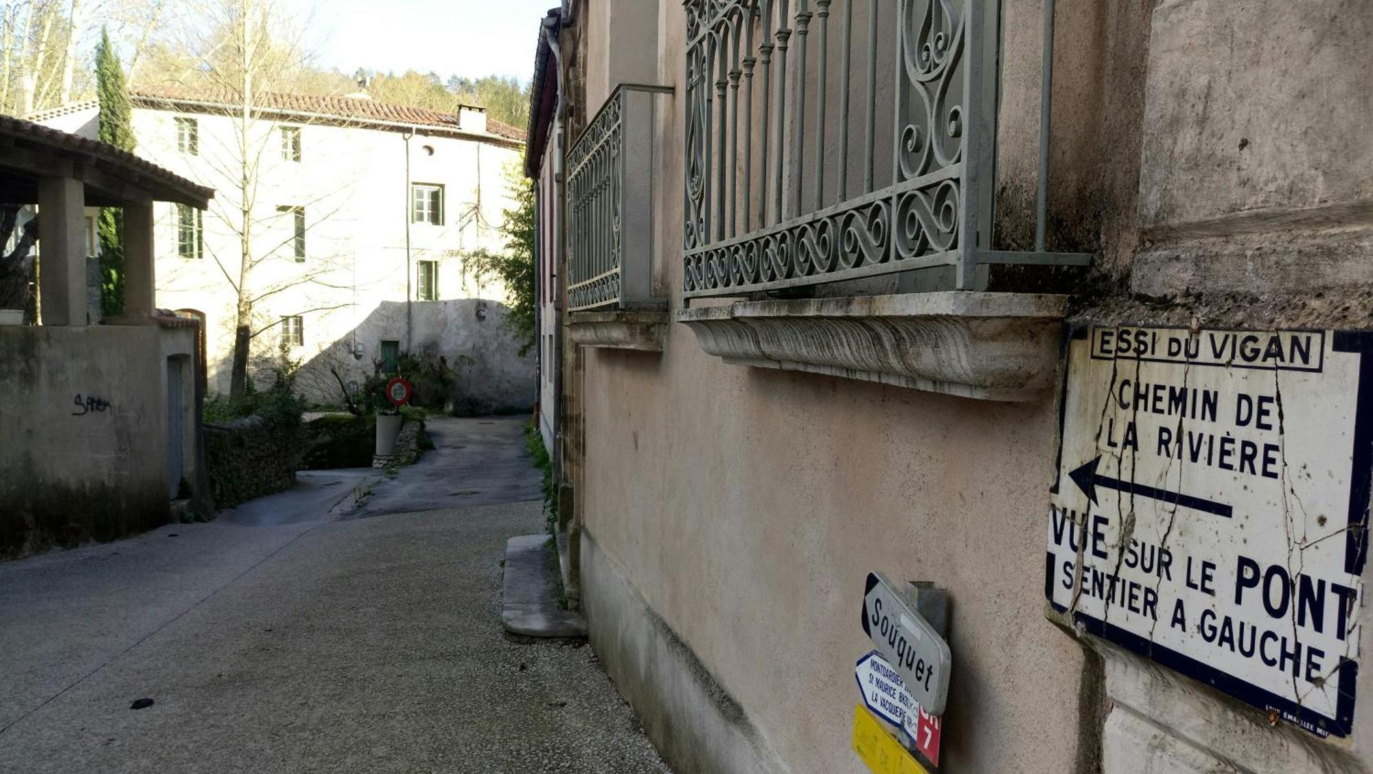 Le Moulin Aux Chandelles 2, Vacances & W-E, Vues Riviere, Montagne & Ville, Tout Confort Deconnecte, Eclairage Bougies, Connexions A 200M Au Centre Le Vigan Gite Les Amoureux De L'Arre, Randonnee Chemin De Saint-Guilhem-Le-Desert, Lire Profil Avant R Dış mekan fotoğraf